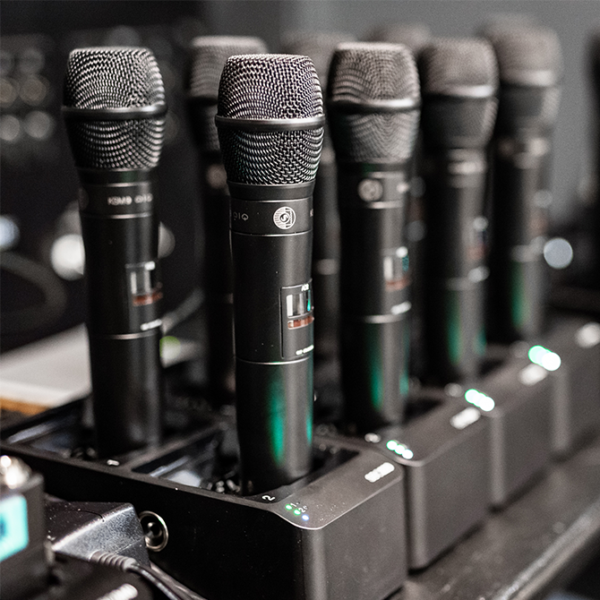 Pro Audiovisual Equipment